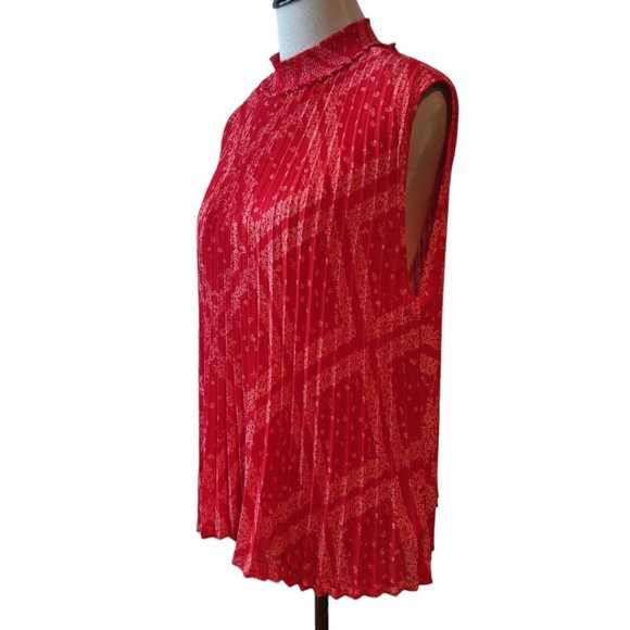 Nanette Lepore Womens NWT Red Pintuck Pleated Bandana Print Sleeveless Top XL - Picture 2 of 11